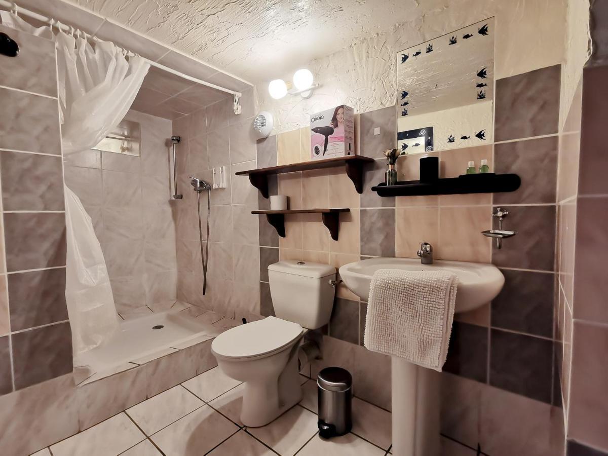 Les Chambres Du Roc Le Roc 外观 照片